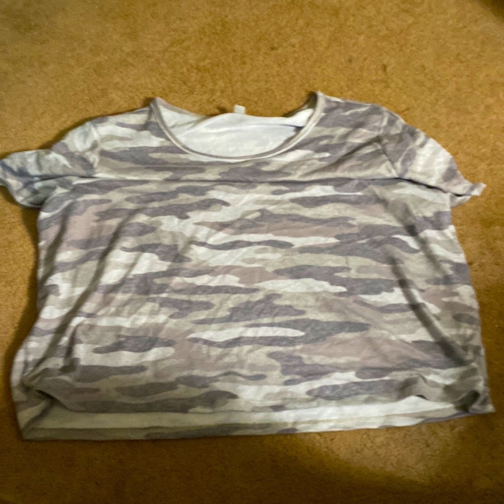 Cropped camo T-shirt, women’s